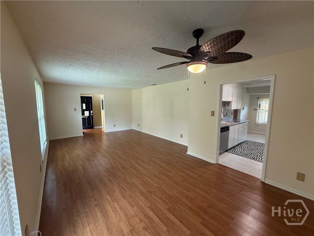10708 Egmont Rd - Photo 4 of 24