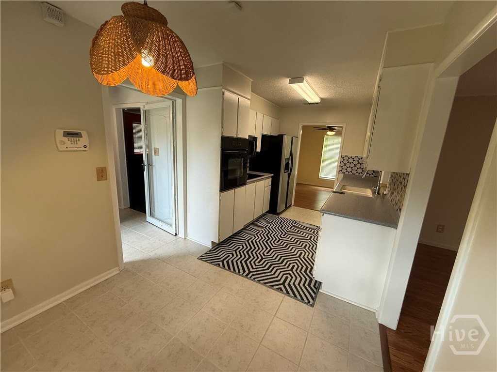 10708 Egmont Rd - Photo 7 of 24