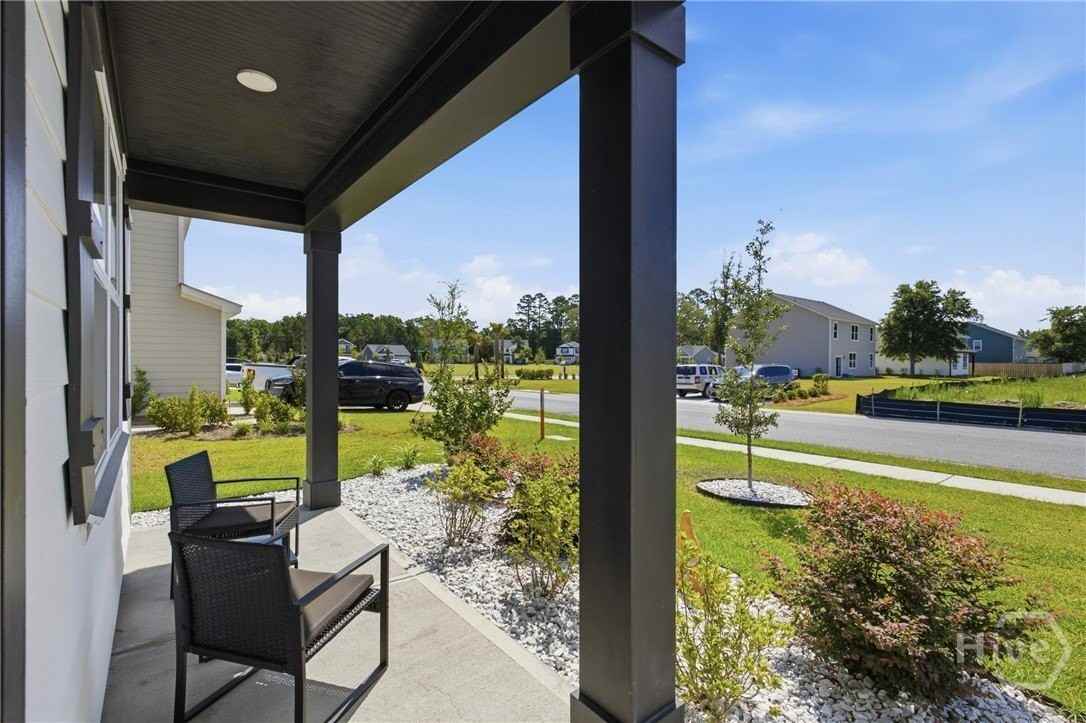110 Grove Dr - Photo 3 of 34