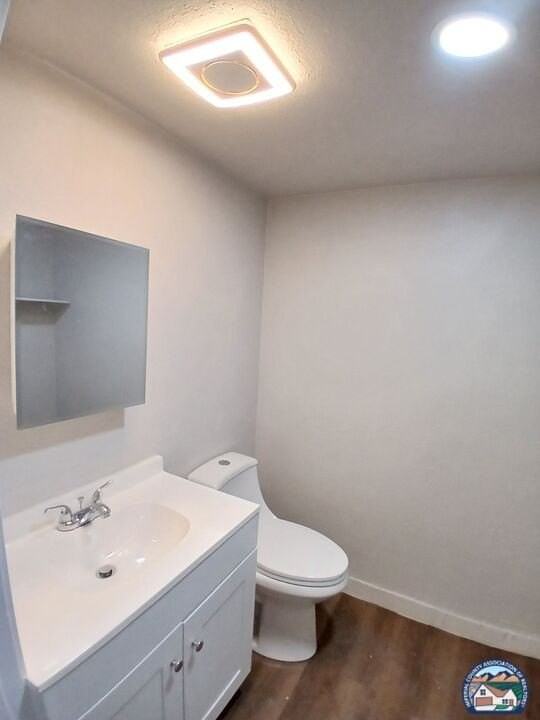 305 N Lake Ave #1 - Photo 5 of 13