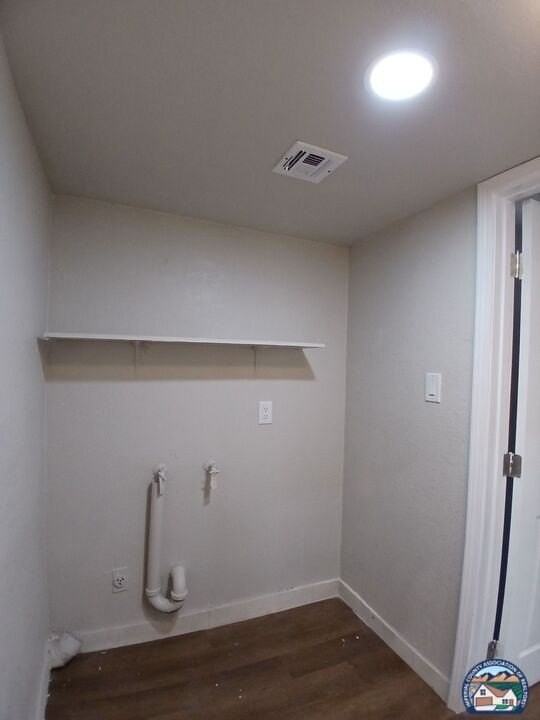 305 N Lake Ave #1 - Photo 6 of 13