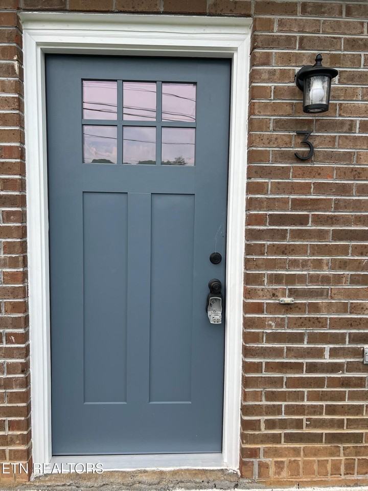 1312 George Ave #C - Photo 3 of 15