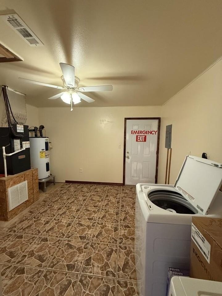 1441 Hidden Acres Rd - Photo 6 of 18