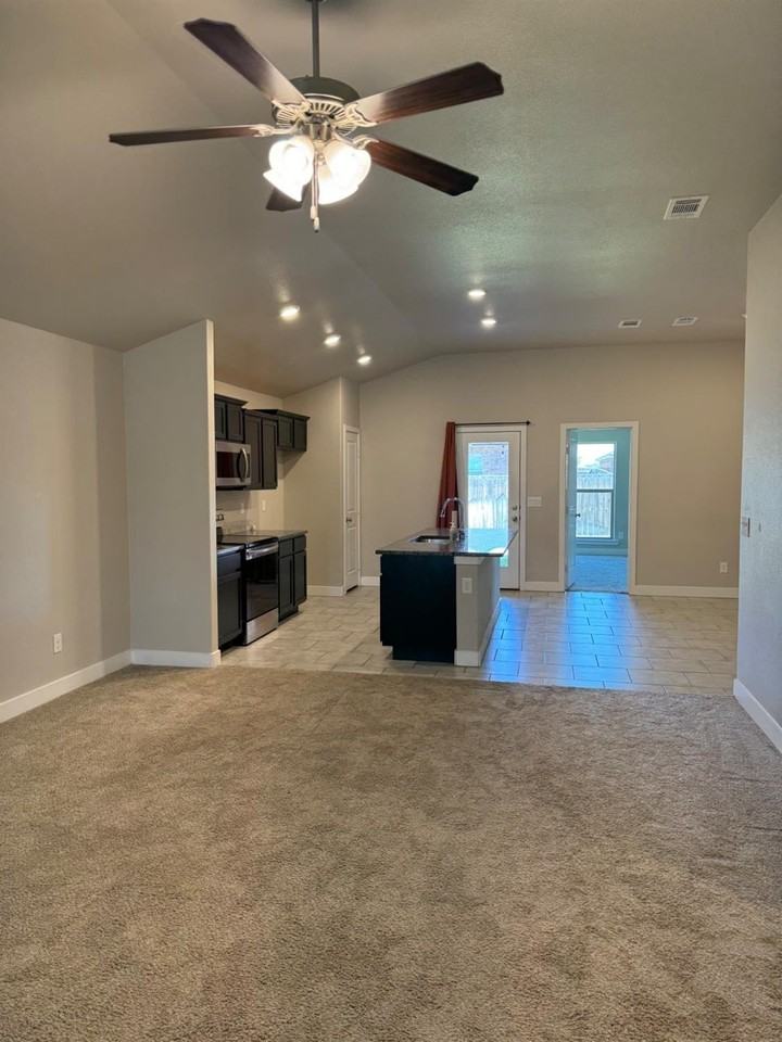 7524 104th St - Photo 5 of 15