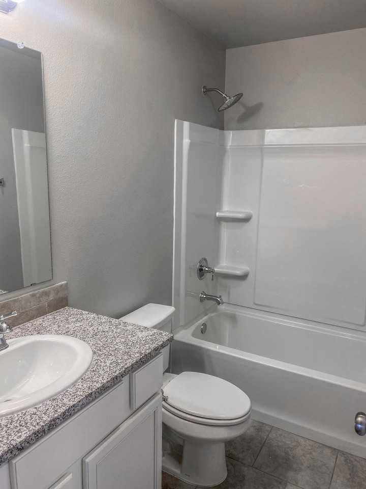 13703 Avenue S - Photo 2 of 18