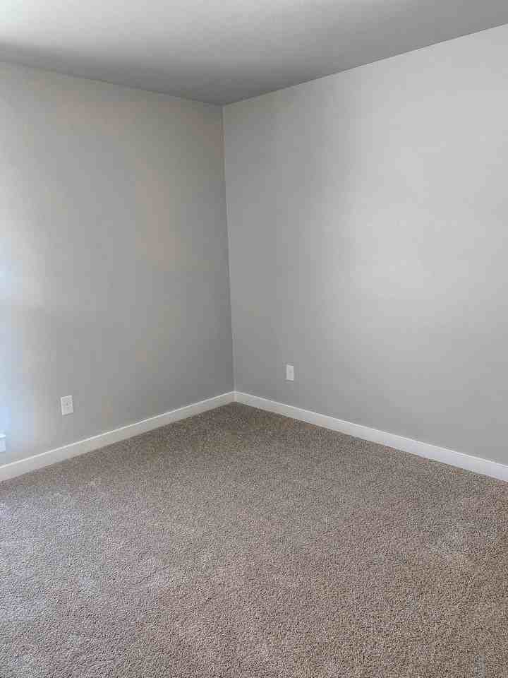 13703 Avenue S - Photo 4 of 18