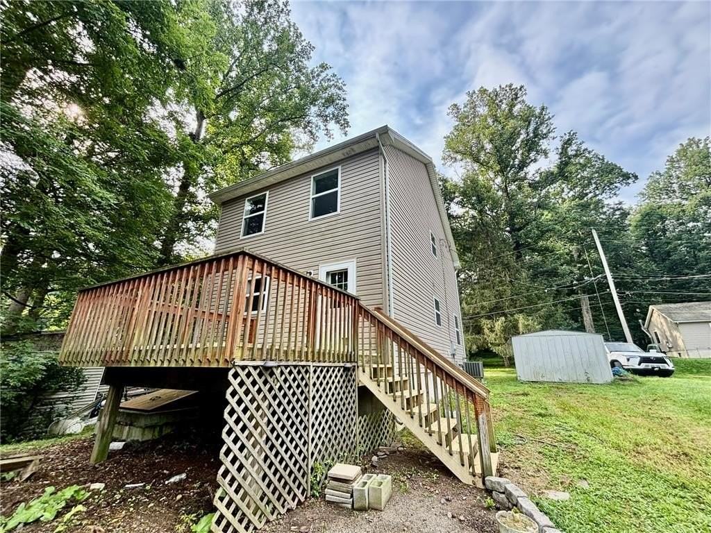 114 Frog Hollow Ln - Photo 2 of 9