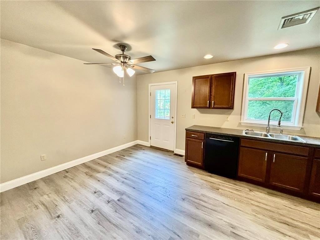 114 Frog Hollow Ln - Photo 6 of 9