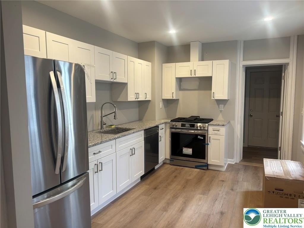 141 S 6th St - Photo 6 of 26