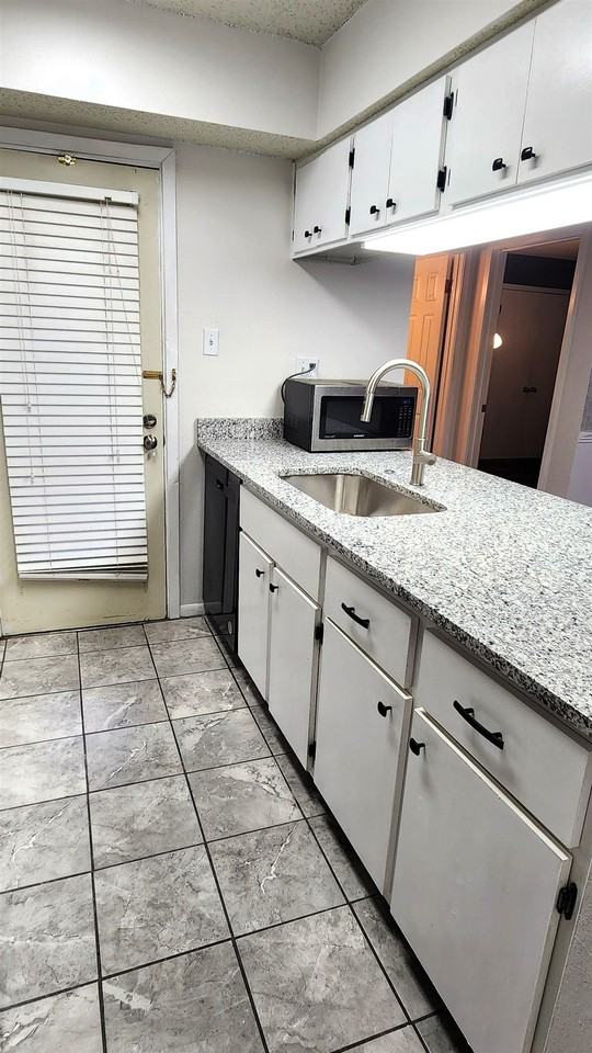 6680 Whispering Oak Pl #6 - Photo 7 of 18