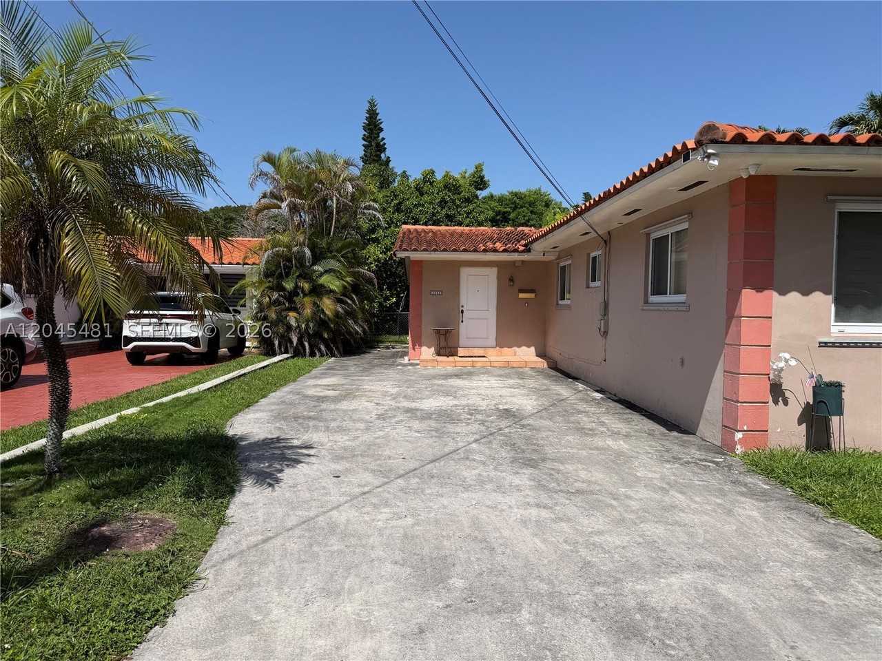 2862 Sw 38th Ave #BACK - Photo 3 of 19