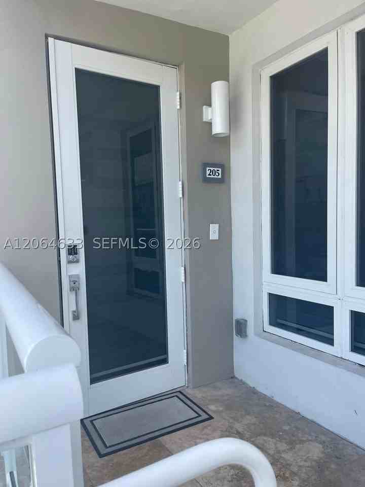 10220 Nw 63rd Ter #205