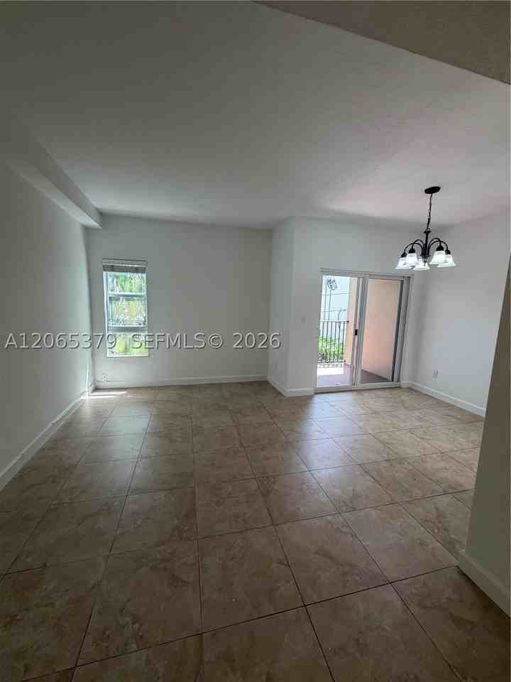 11 Antilla Ave #B - Photo 4 of 12