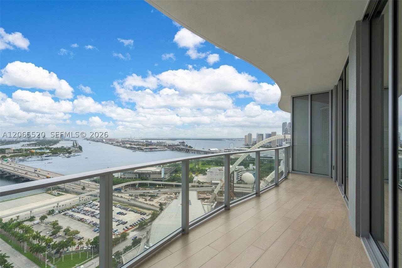 1400 Biscayne Blvd #2905
