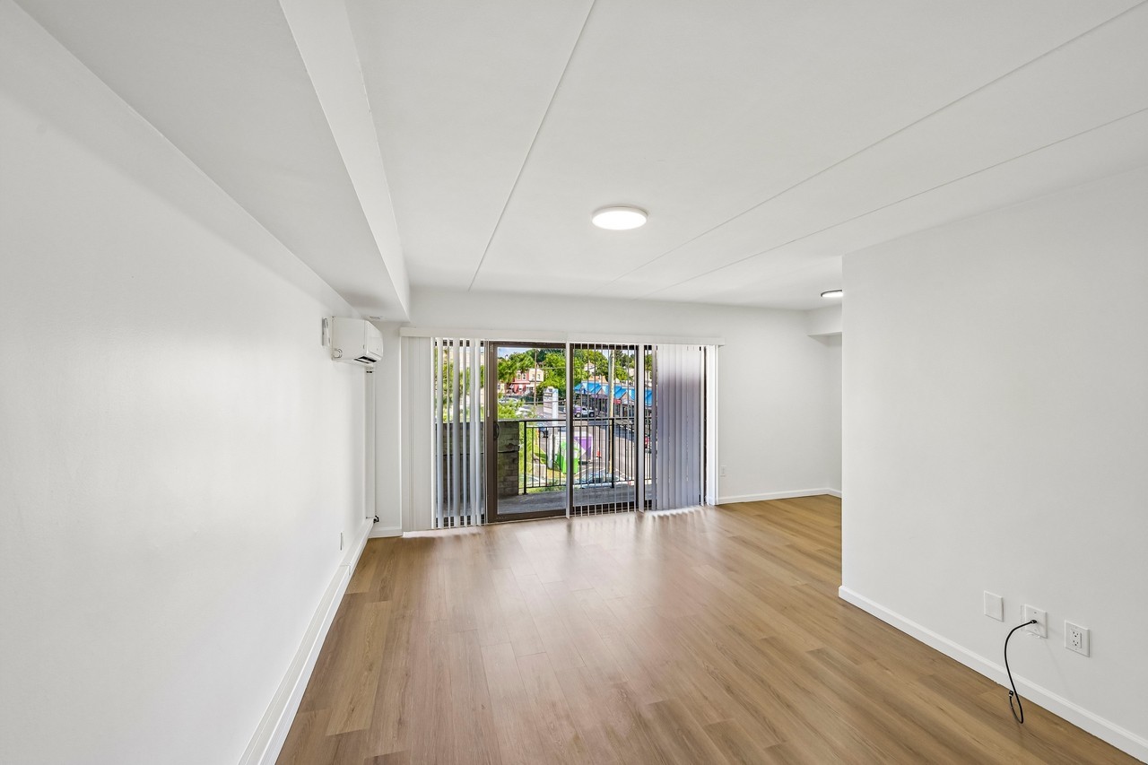 Creekview Terrace Apartments - Photo 7 of 29