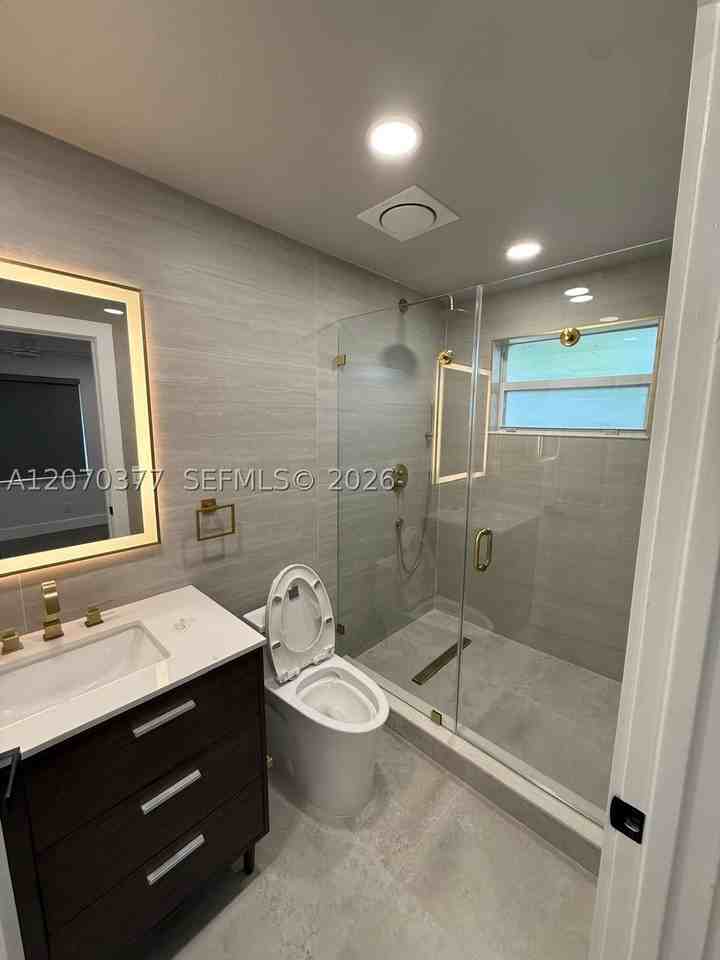 17 Sw 6th Ave #17 - Photo 6 of 10
