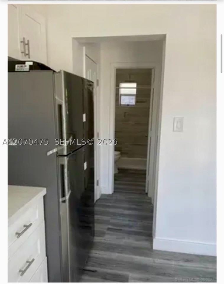 741 Nw 4th St #1-3 - Photo 4 of 6