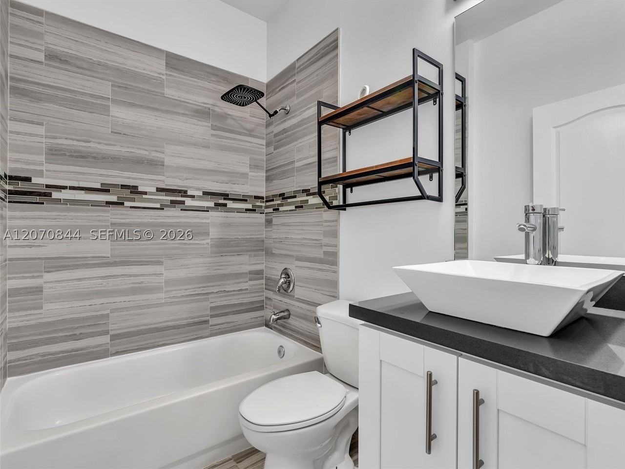 6271 Sw 195th Ave - Photo 4 of 36