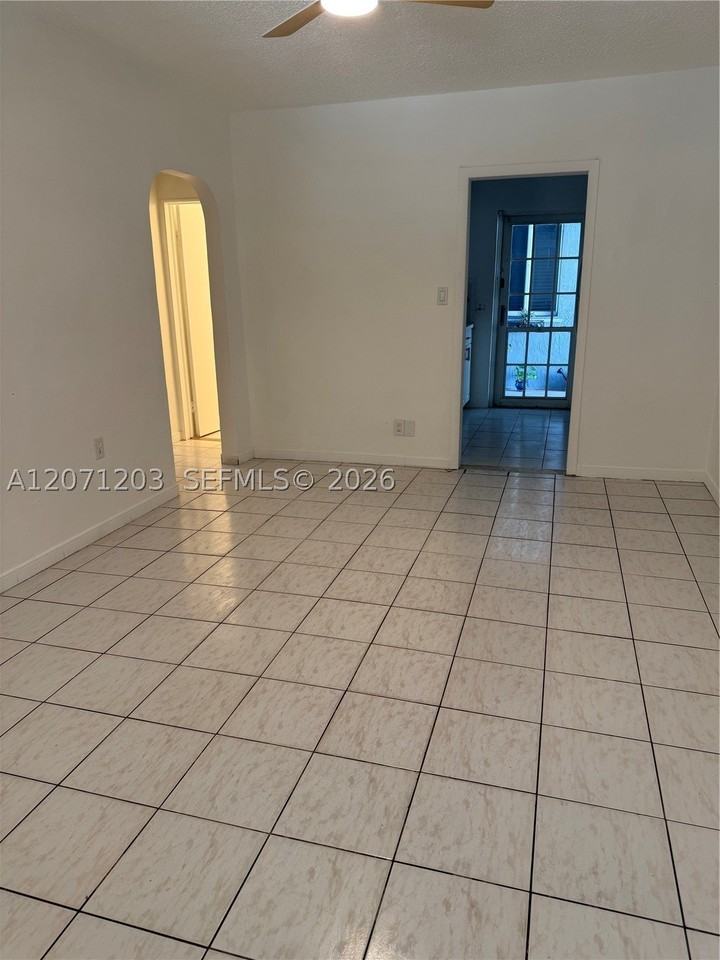 1812 Coolidge St #1 - Photo 2 of 11