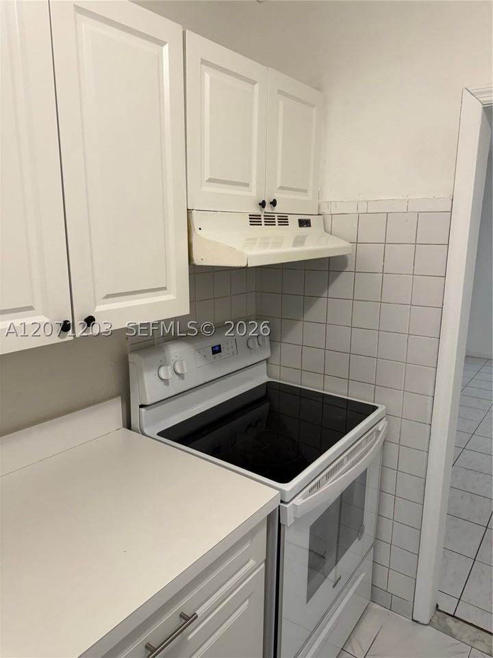 1812 Coolidge St #1 - Photo 6 of 11