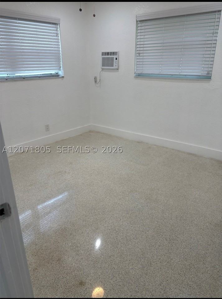 5080 Sw 26th Ave #2 - Photo 6 of 8