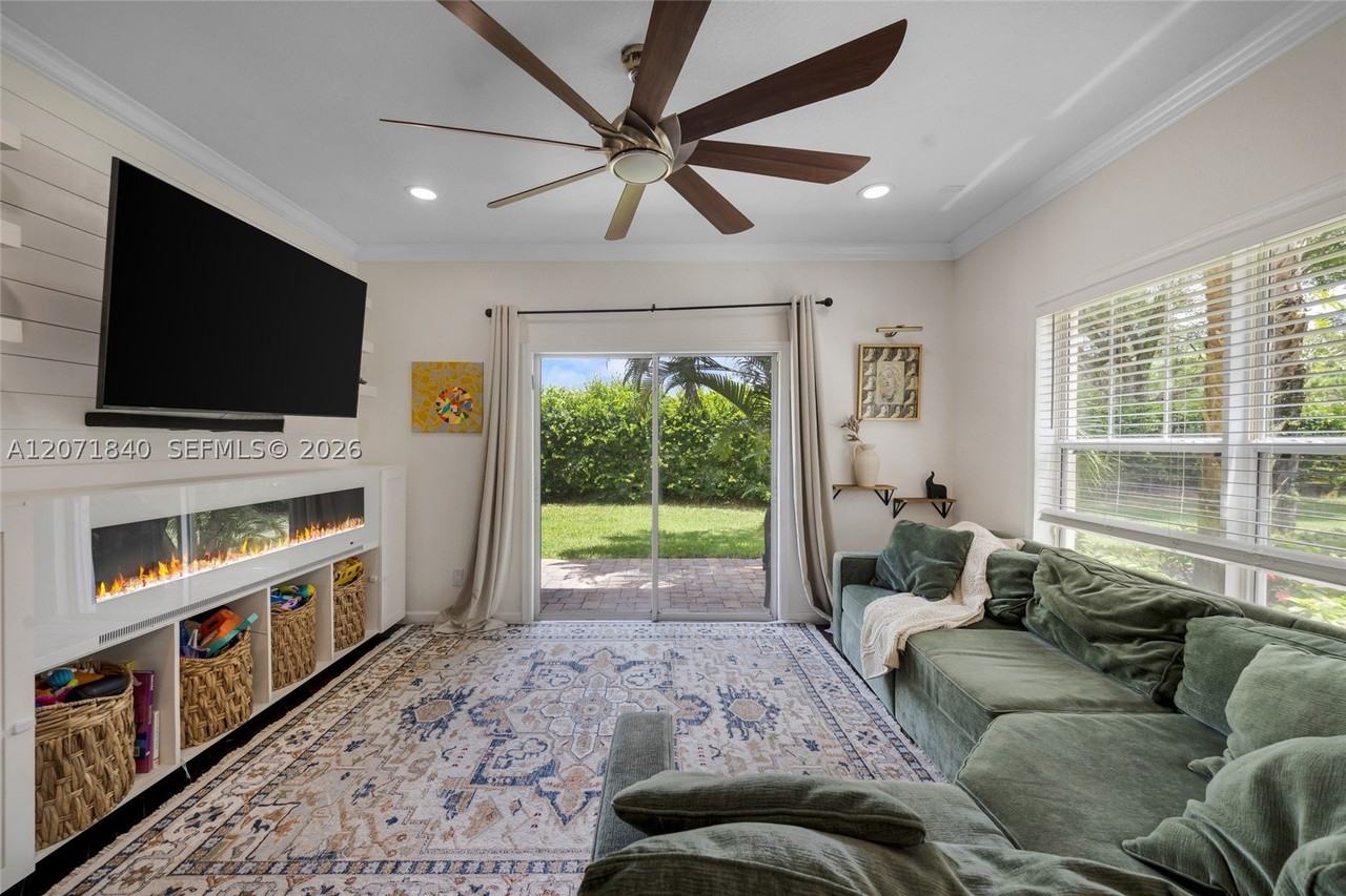 4501 Windmill Palm Way #4501 - Photo 5 of 30
