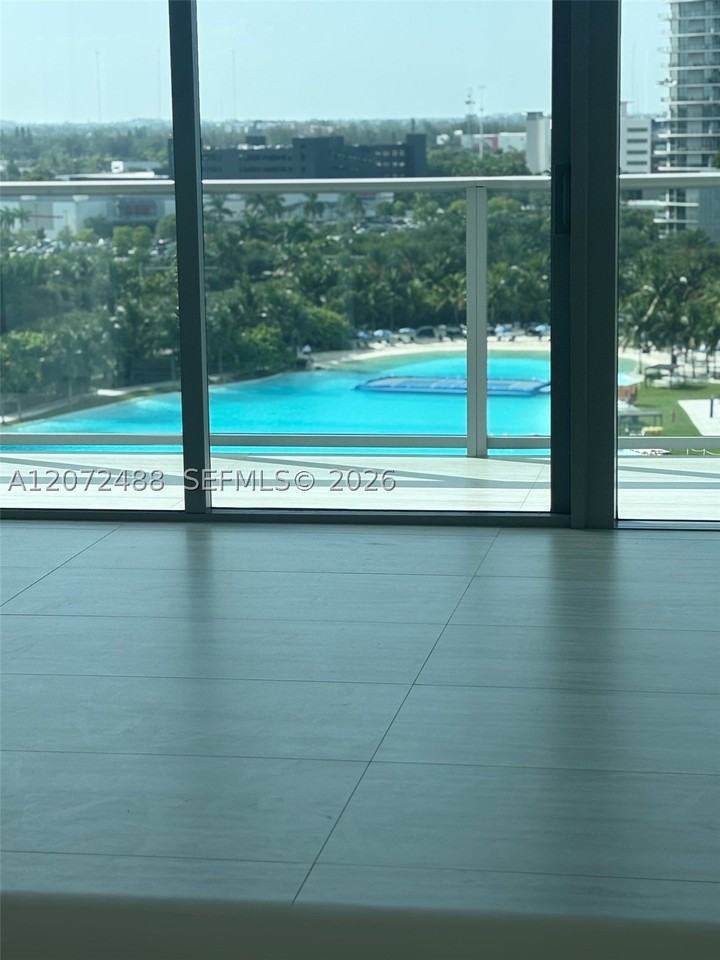 Laguna Cir #809 - Photo 2 of 10