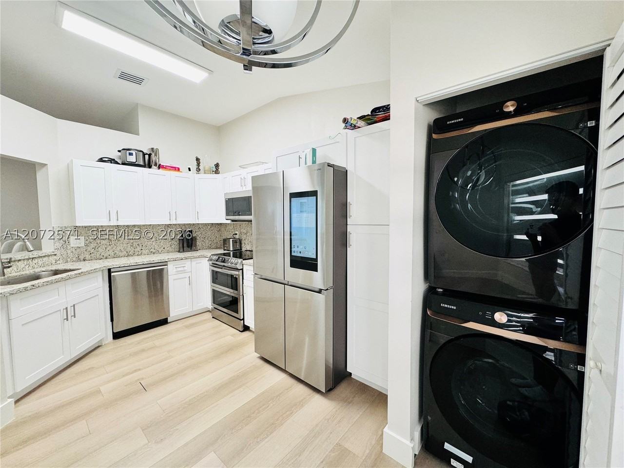 1480 Sweetbay Way - Photo 4 of 20