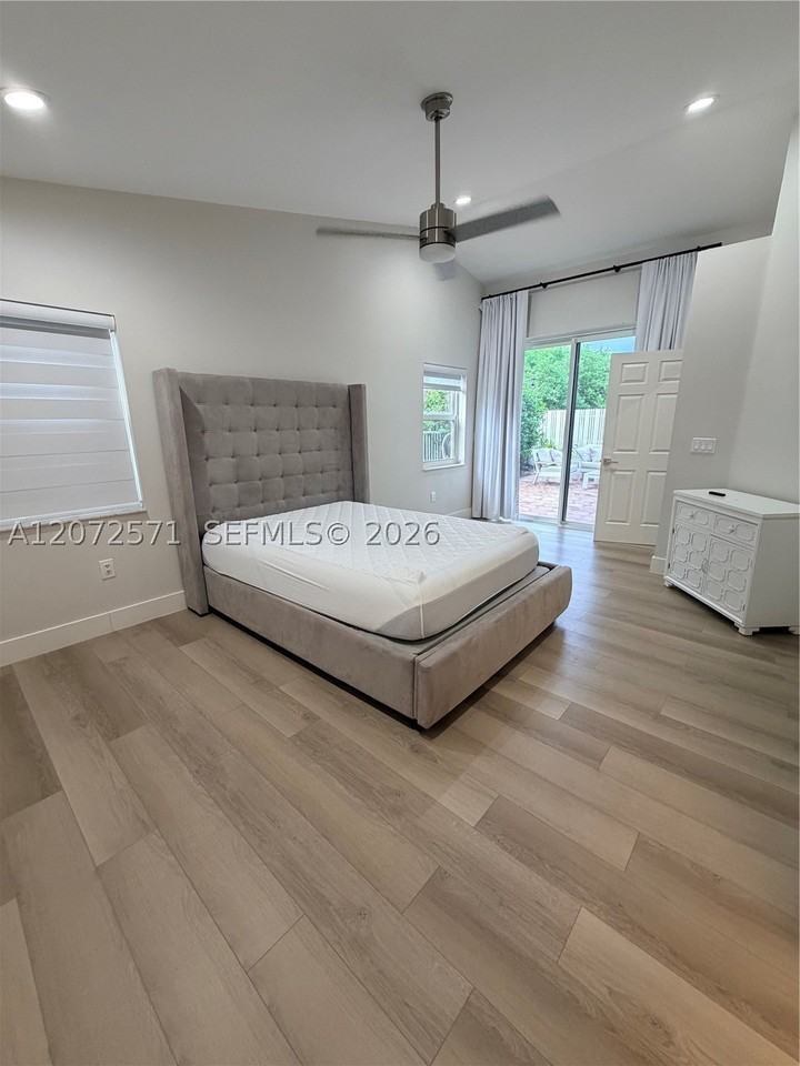1480 Sweetbay Way - Photo 7 of 20