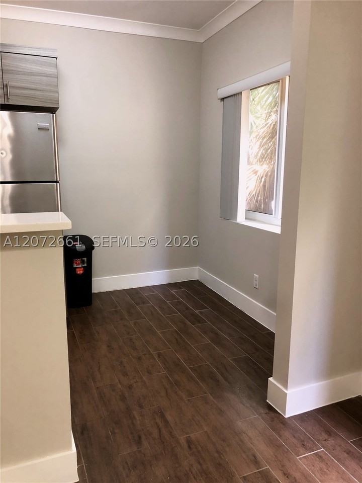 222 Sidonia Ave #12 - Photo 3 of 17