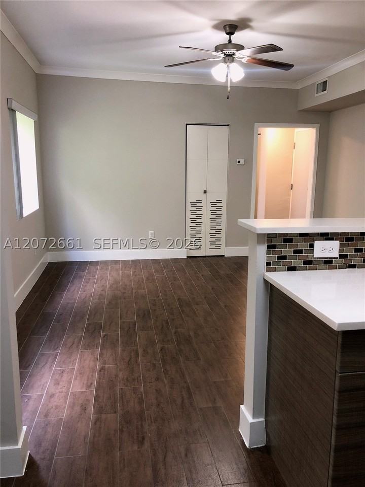 222 Sidonia Ave #12 - Photo 4 of 17