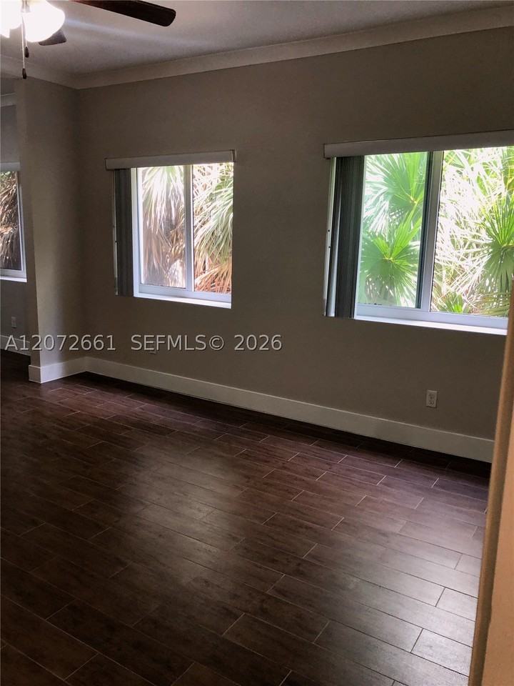 222 Sidonia Ave #12 - Photo 7 of 17