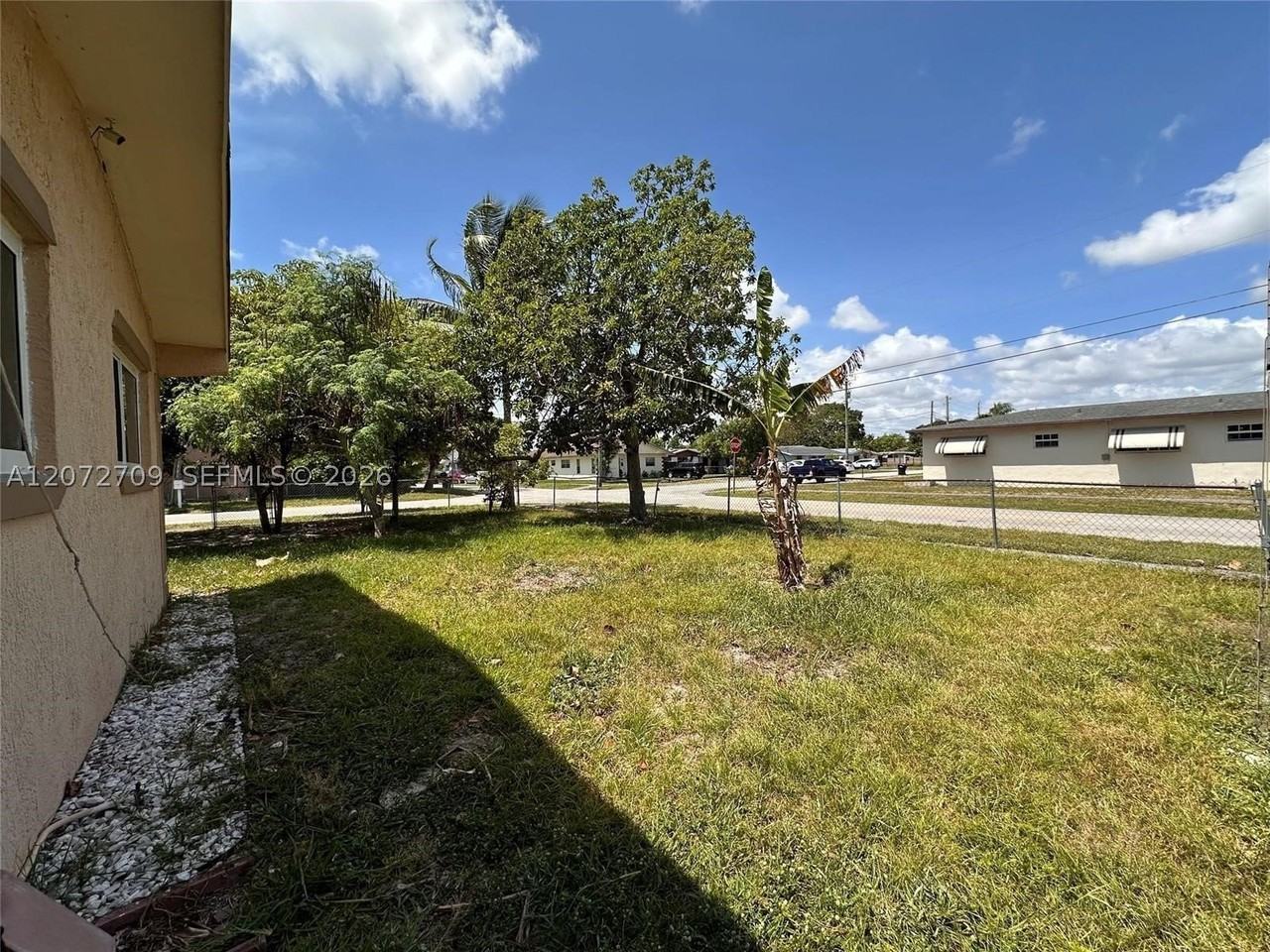 17150 Ne 4th Pl - Photo 5 of 19