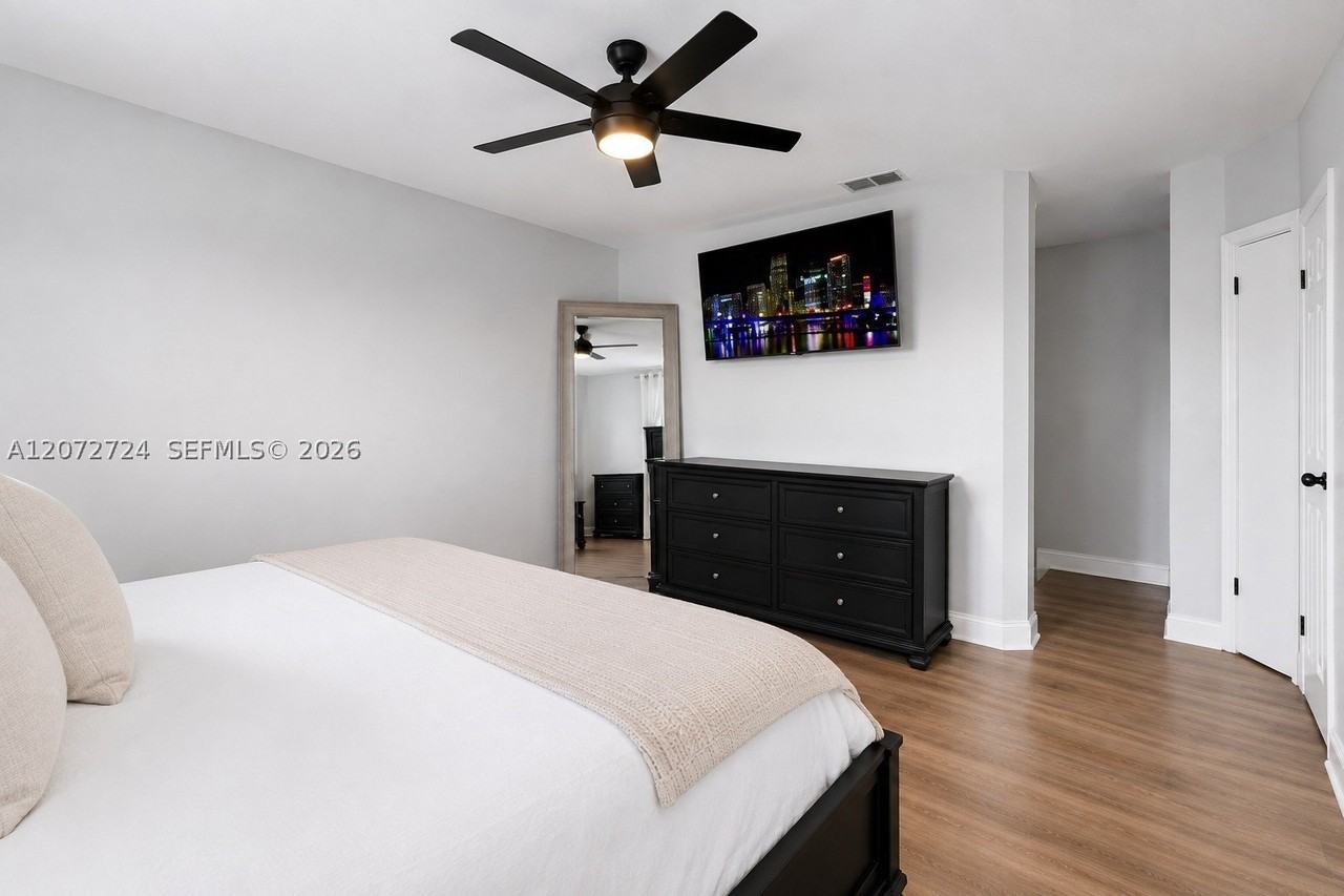 12909 Sw 64th Ln - Photo 5 of 10