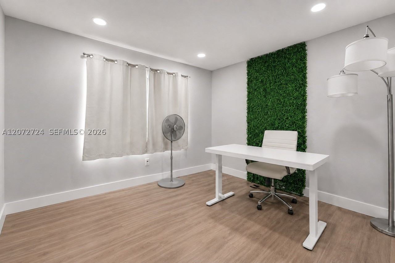 12909 Sw 64th Ln - Photo 6 of 10
