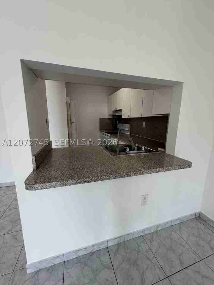 1290 Ne 119th St #2A - Photo 3 of 10