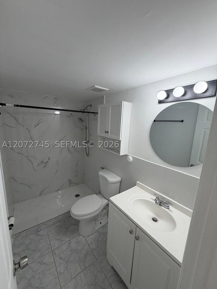 1290 Ne 119th St #2A - Photo 7 of 10