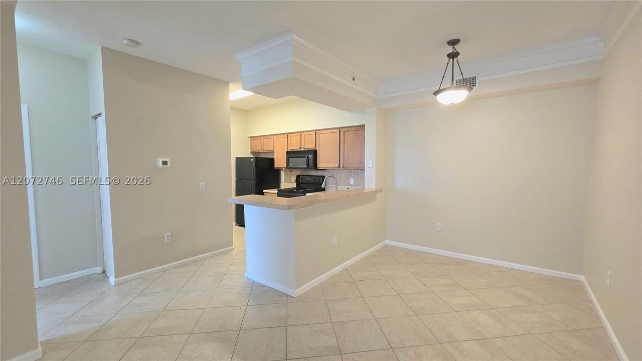 1307 Myrtlewood Cir E #1307 - Photo 5 of 23