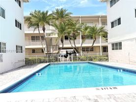 462 Golden Isles Dr #305 - Photo 1 of 1
