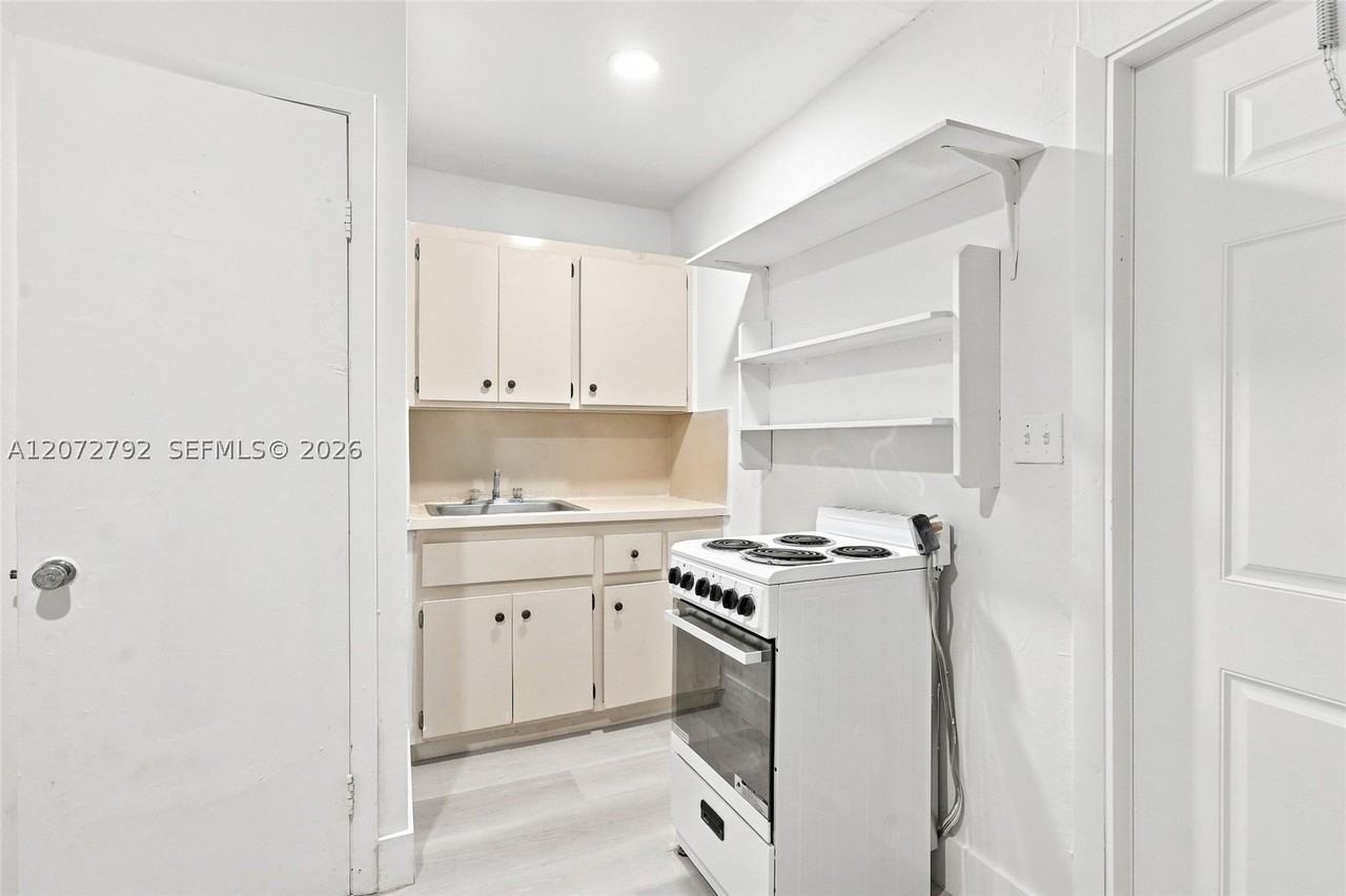 596 Nw 109th St #1 - Photo 6 of 19