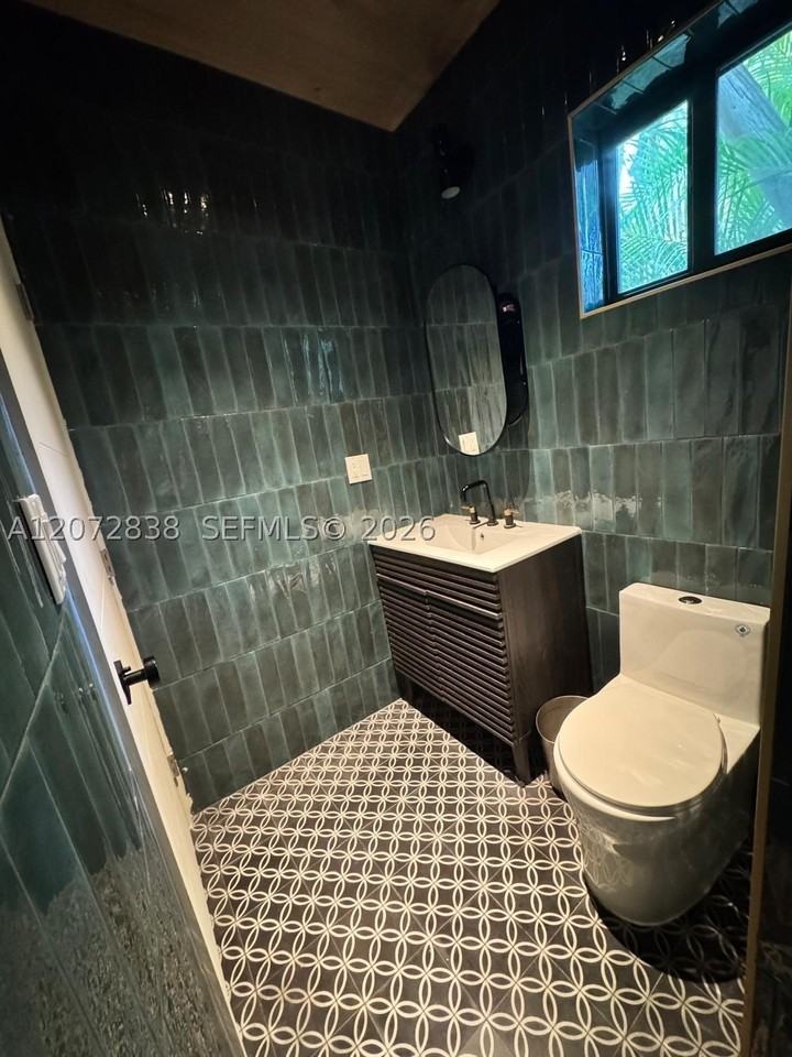 23 Ne 46th St #0 - Photo 6 of 17