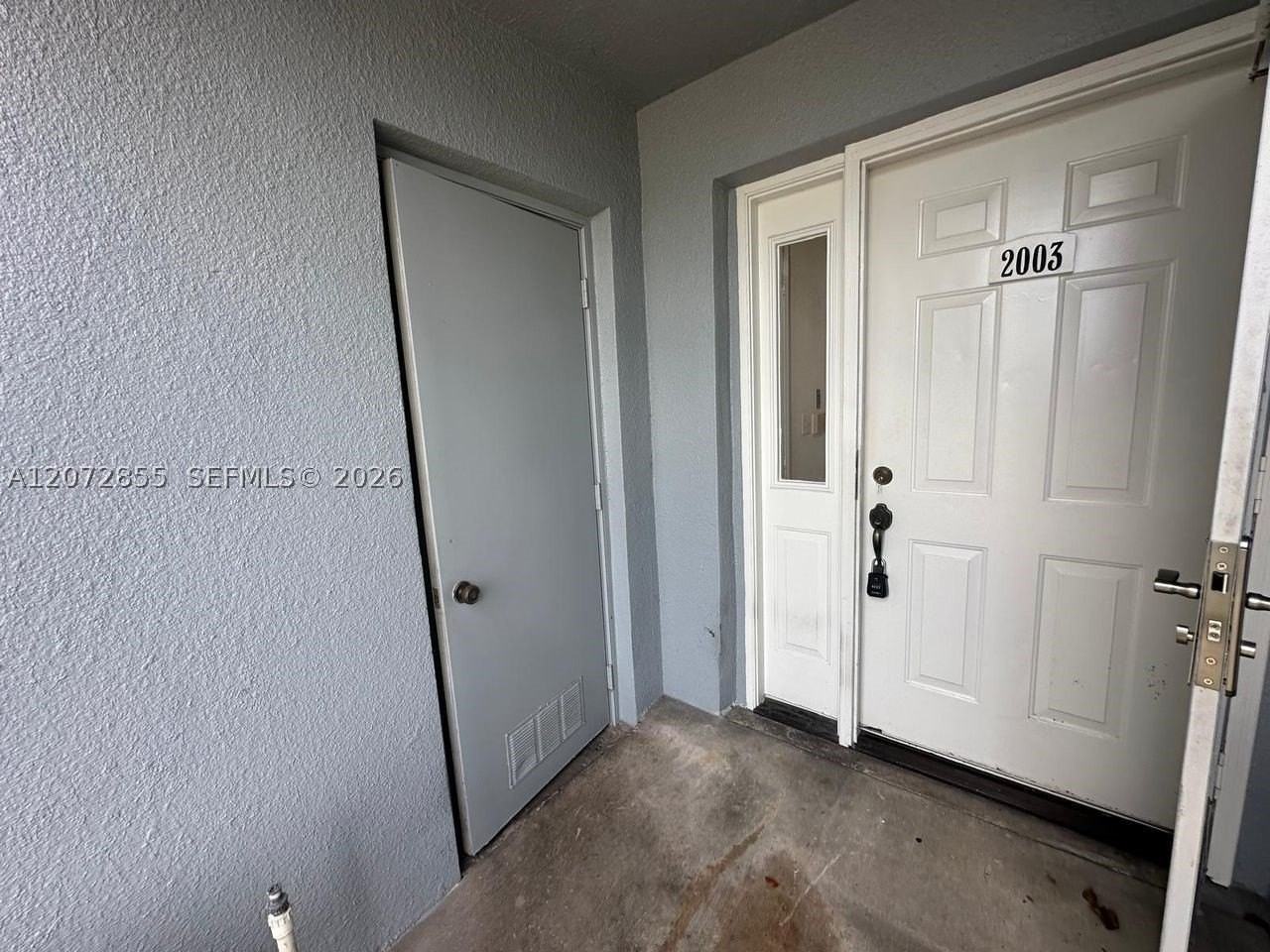 2003 Se 27th Dr #102A - Photo 2 of 28