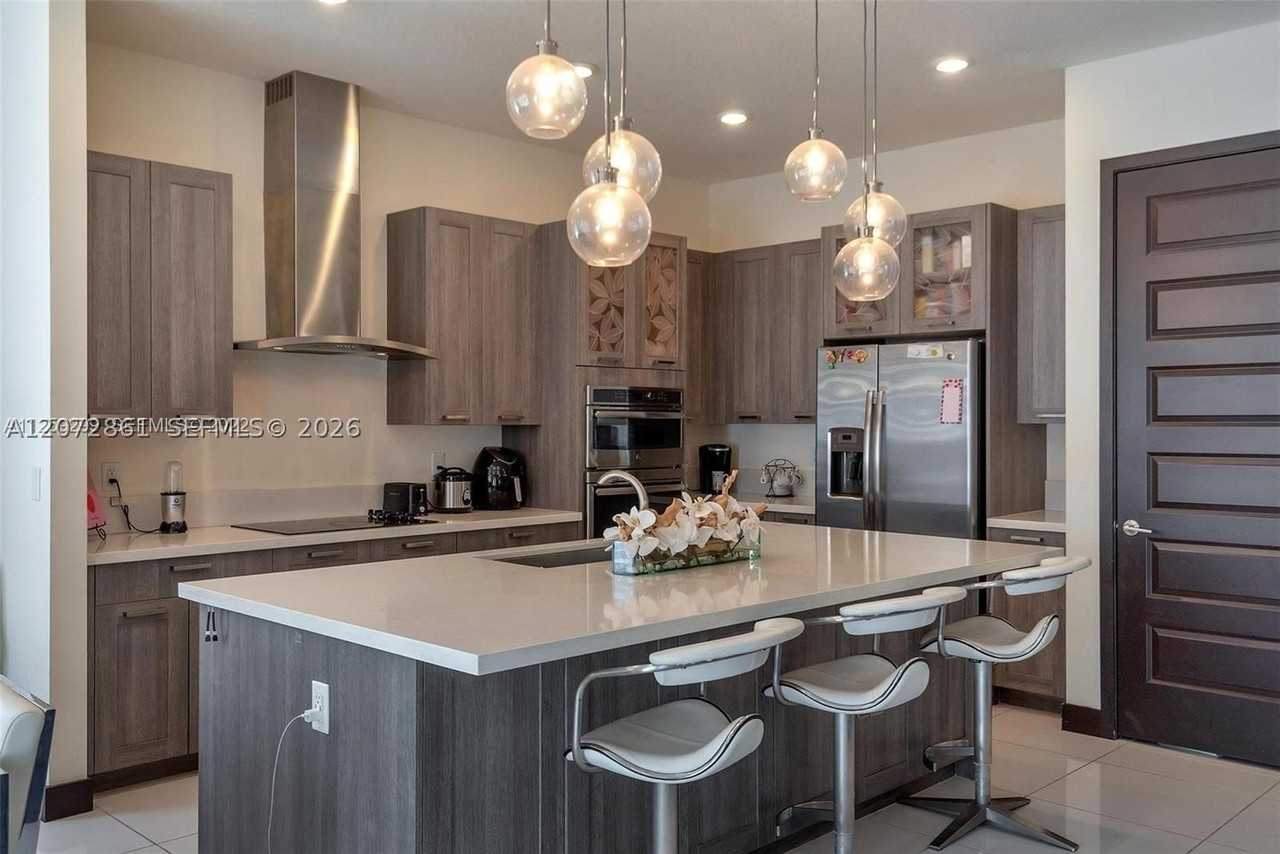 8820 Nw 155th Ter #0 - Photo 4 of 23