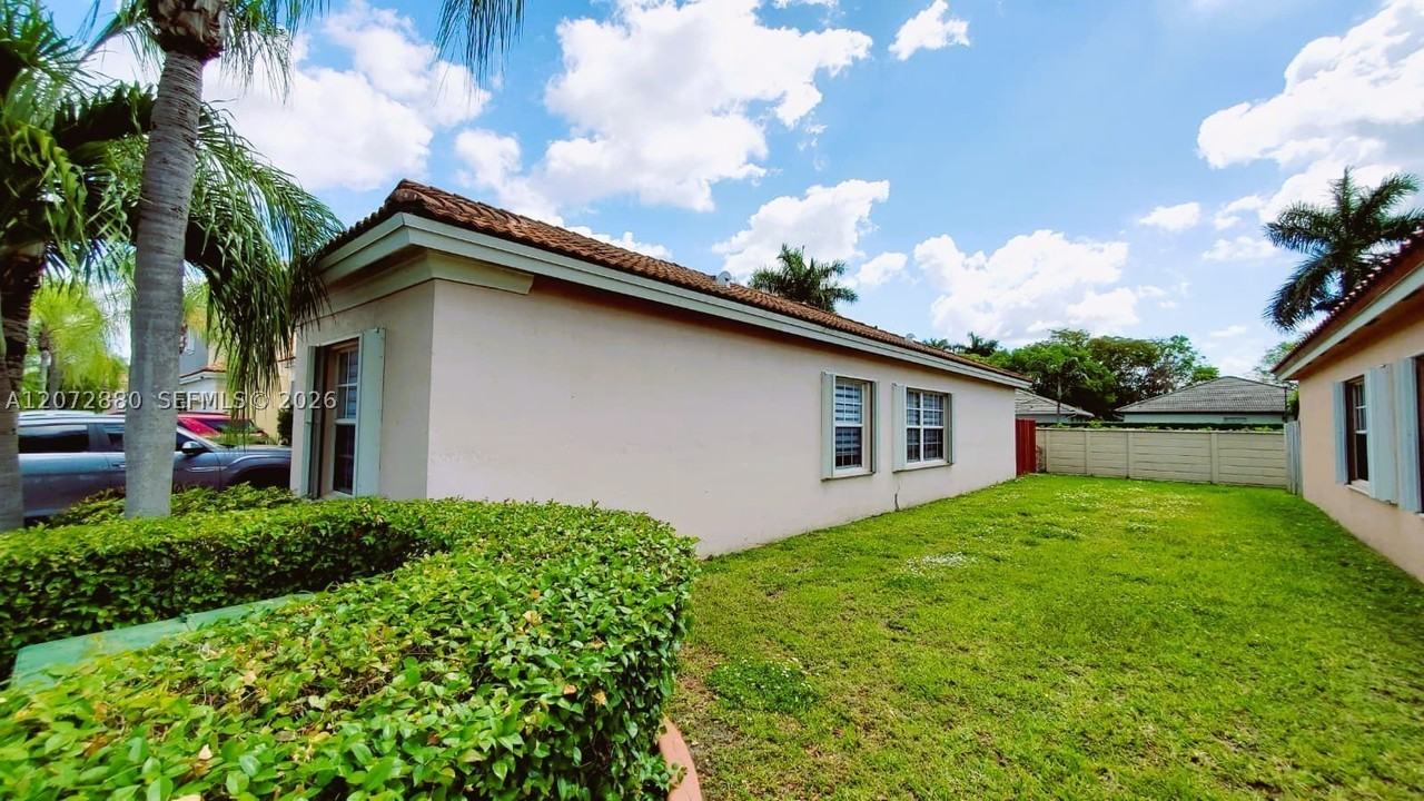 10273 Sw 162nd Ct #0 - Photo 3 of 29