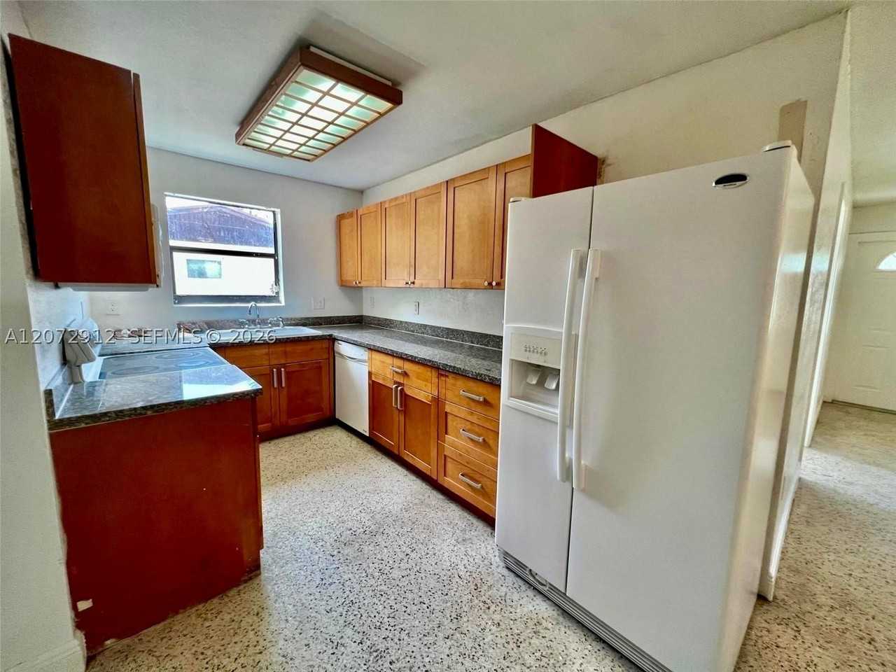 2460 Nw 179th St #2460 - Photo 4 of 13