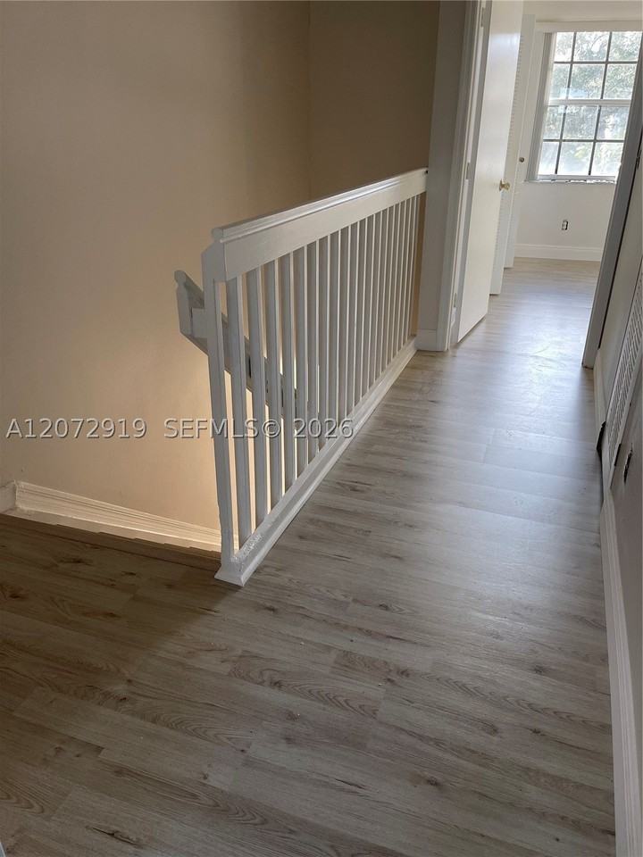 321 Sw 120th Ave #321 - Photo 5 of 8