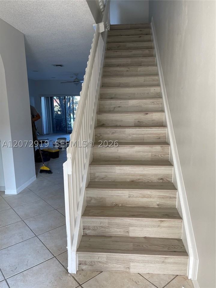 321 Sw 120th Ave #321 - Photo 7 of 8
