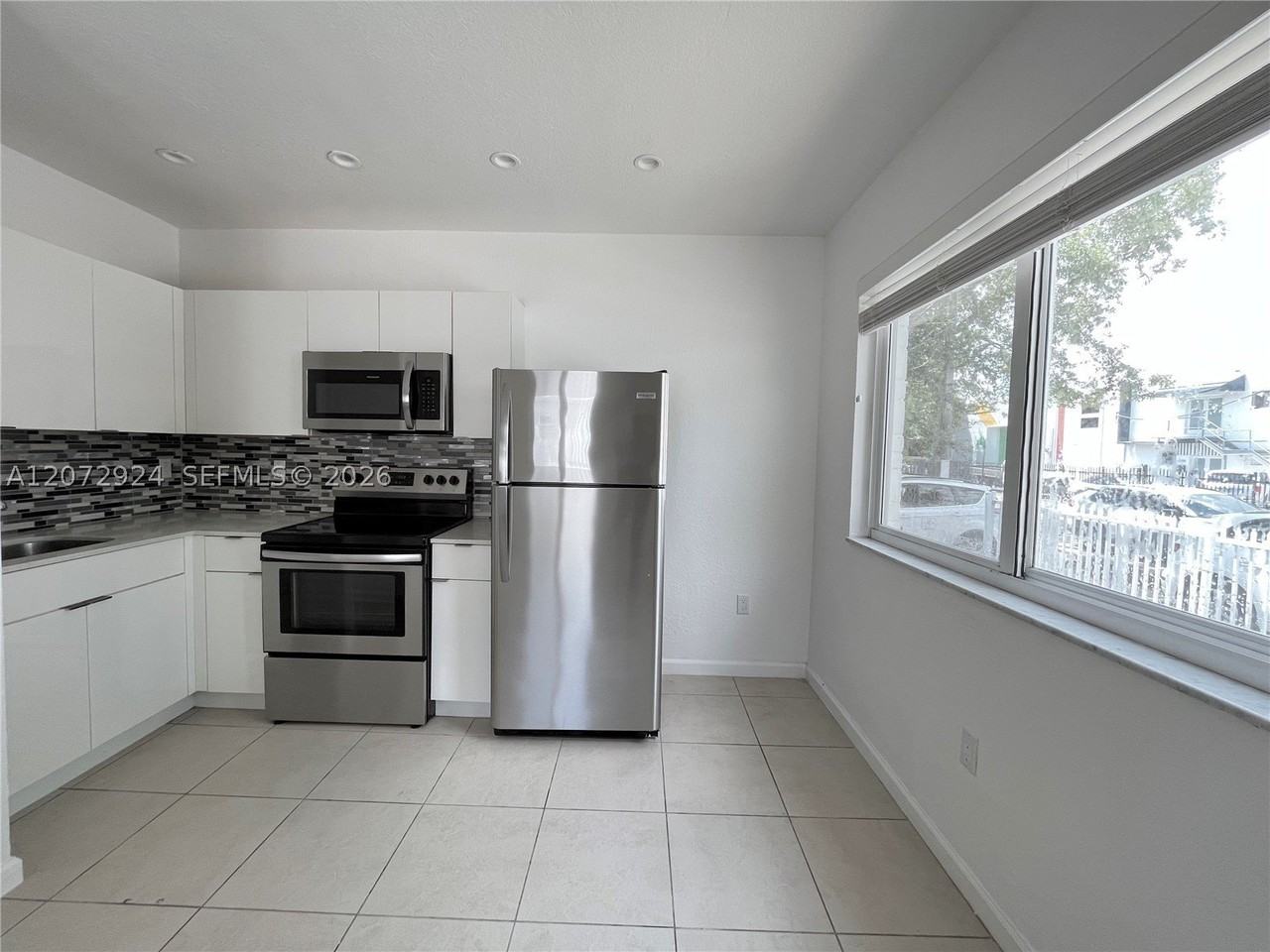 6331 Ne 4th Ct #1 - Photo 6 of 10