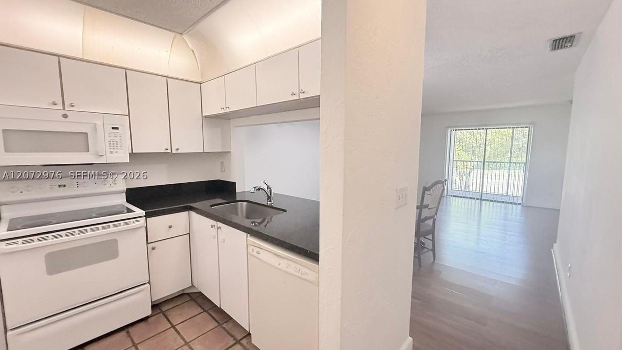 10361 Nw 11th St #203 - Photo 3 of 18