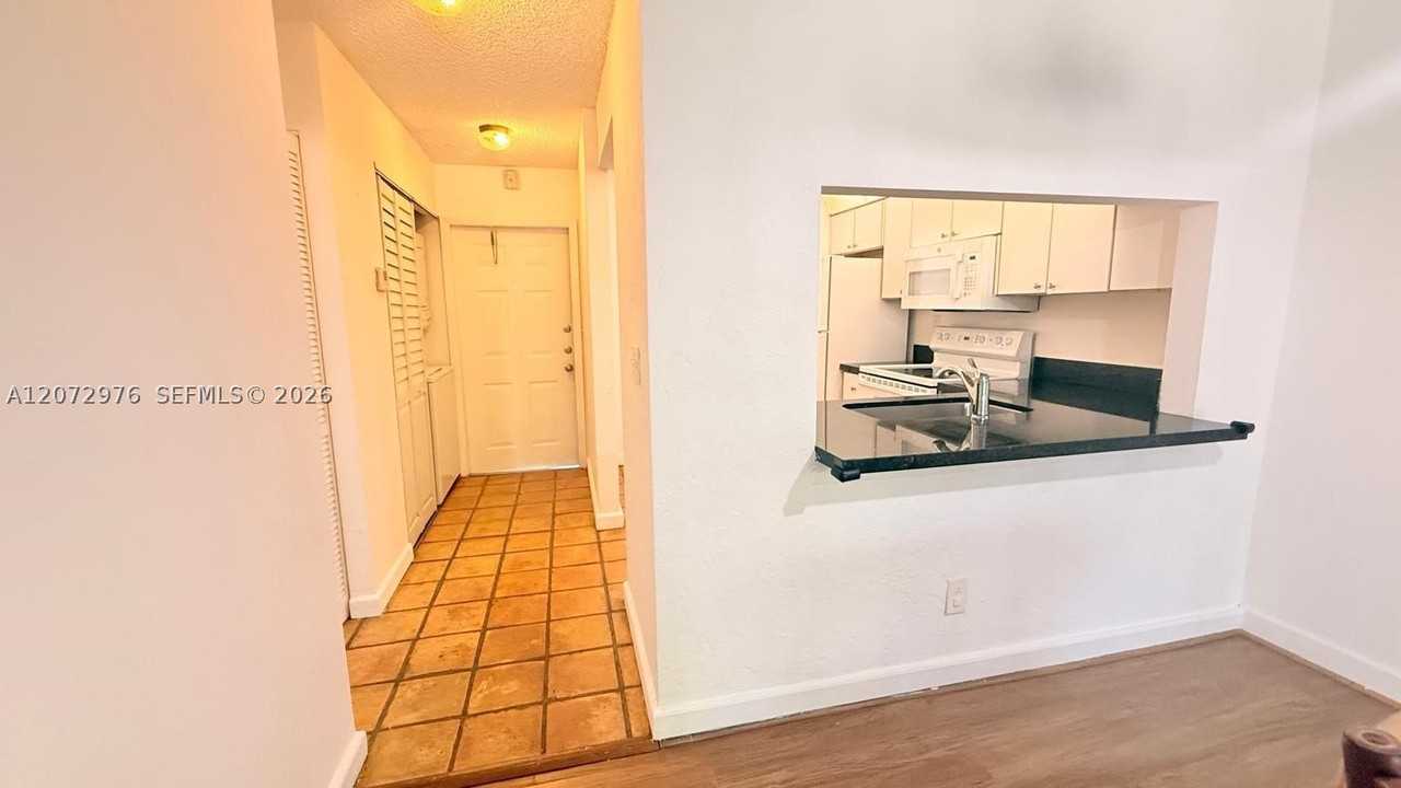 10361 Nw 11th St #203 - Photo 7 of 18